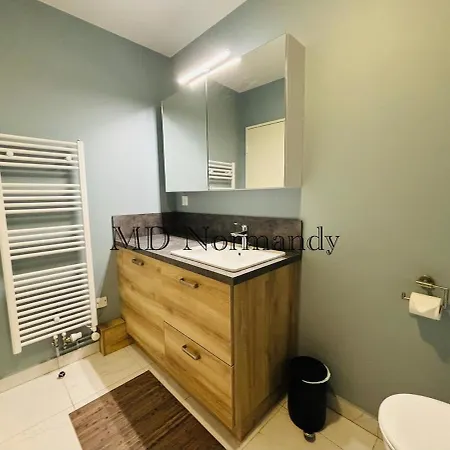 Apartman Le Flora - *